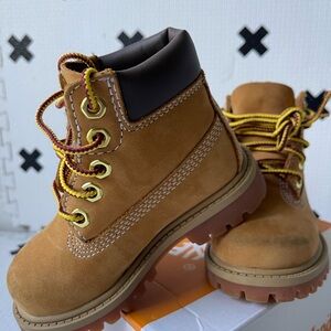 Kids tan Timberlands size 6c